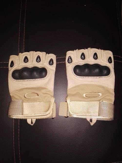 Oakley Glove for paintball